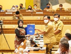 Rahayu Saraswati Mundur dari DPR, Rocky Gerung Terkejut Sikap Keponakan Prabowo: Moral Call