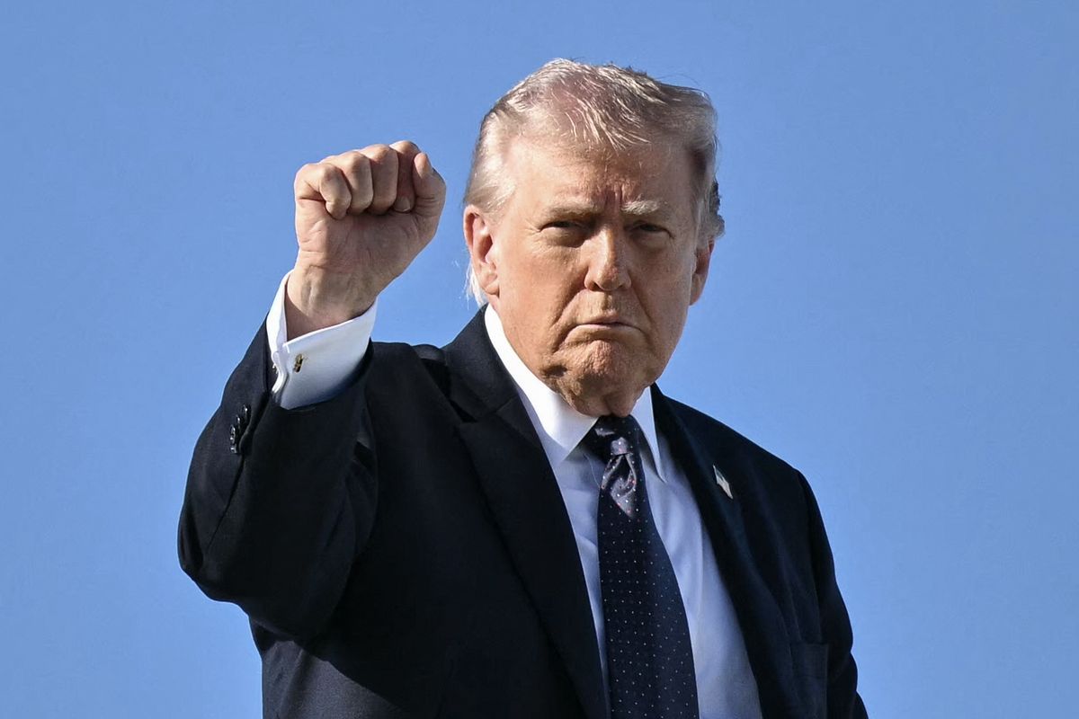 Trump Desak China