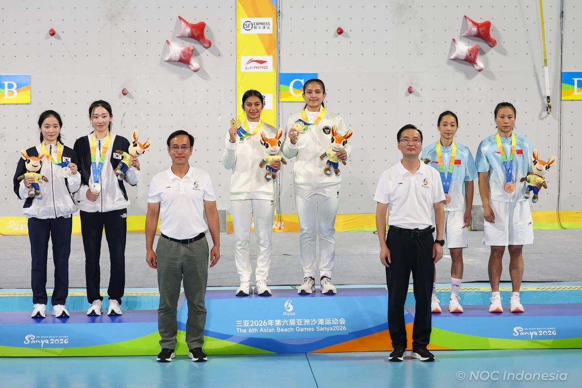 2 Atlet Panjat Tebing