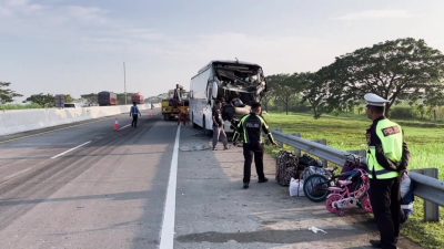 Kecelakaan Beruntun Tol